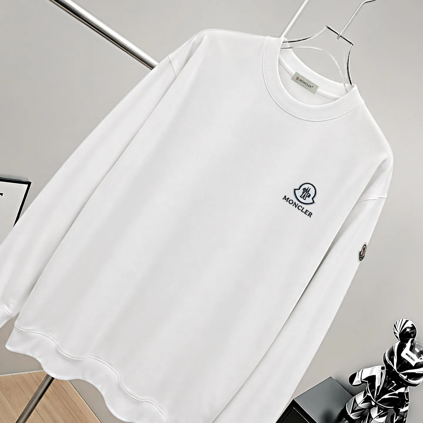 Moncle* logo 《 》 380 ， ， Same Style ， : Black White Coffee Brown Size：S（90-130 ） M（125-140 ） L（135-155 ） XL（155-175 ） XXL（175-200 ）